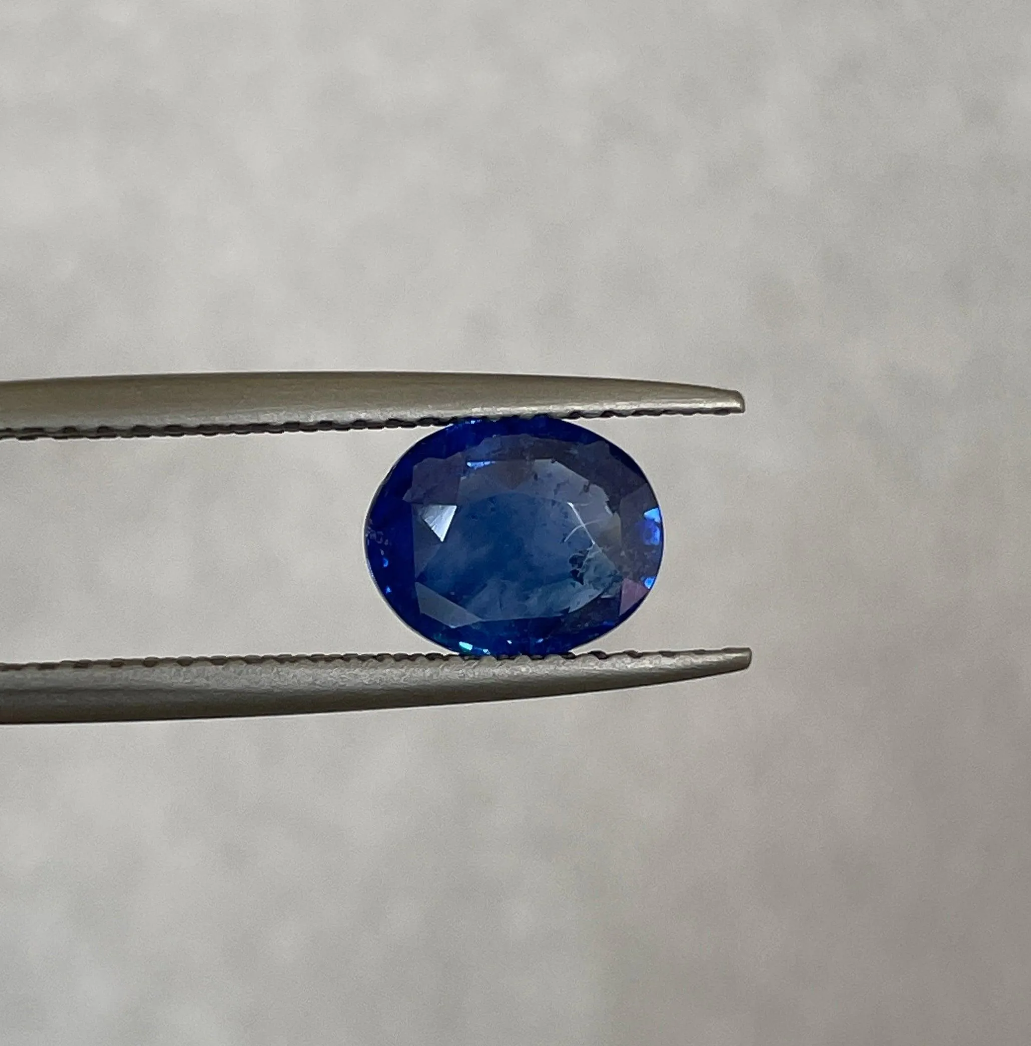 2.02 crt Royal Blue Sapphire/Blue Sapphire/ Ceylon Blue Sapphire/ Natural Blue Sapphire/ Engagement Ring/ Engagement ring.