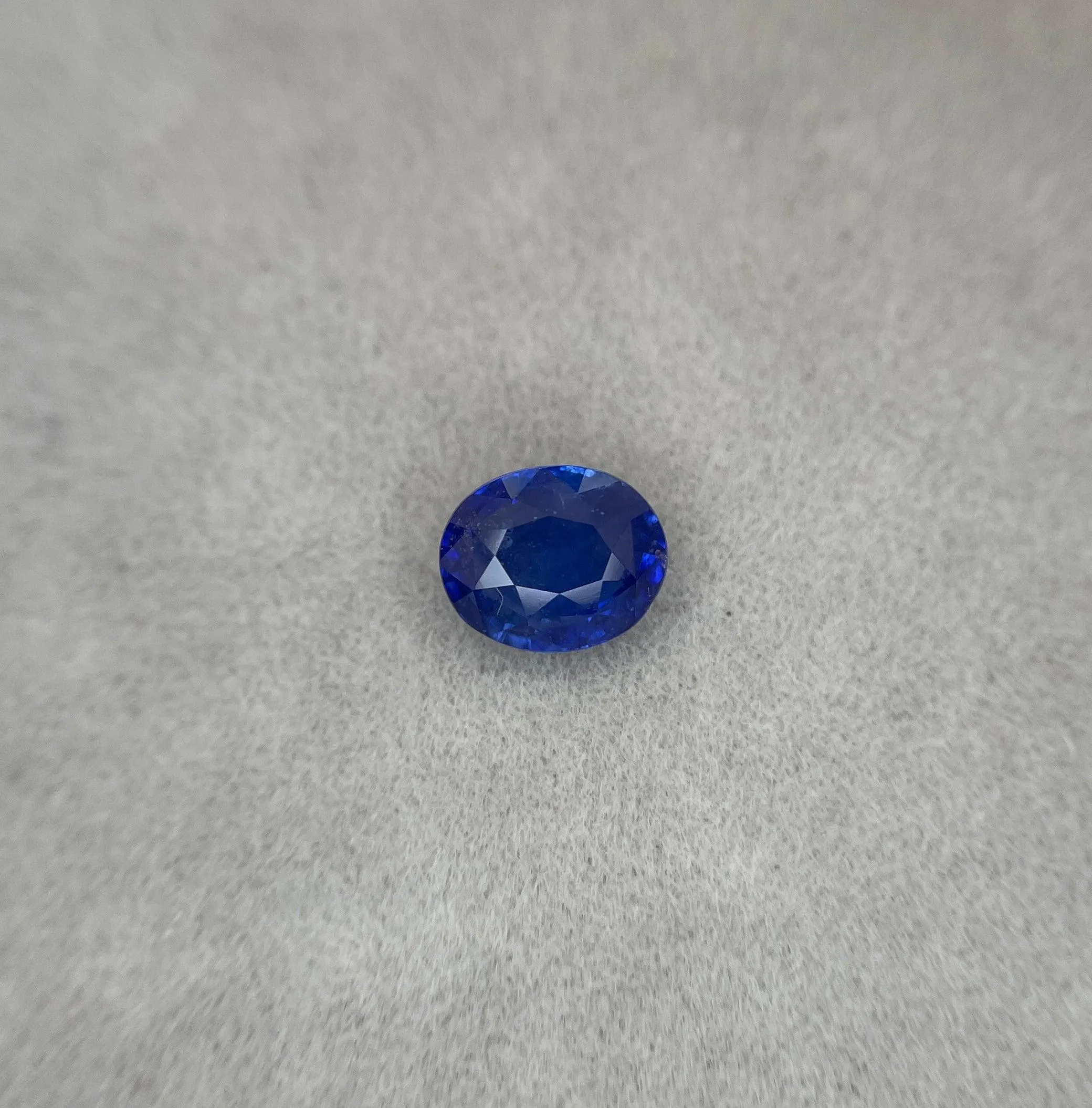 2.02 crt Royal Blue Sapphire/Blue Sapphire/ Ceylon Blue Sapphire/ Natural Blue Sapphire/ Engagement Ring/ Engagement ring.