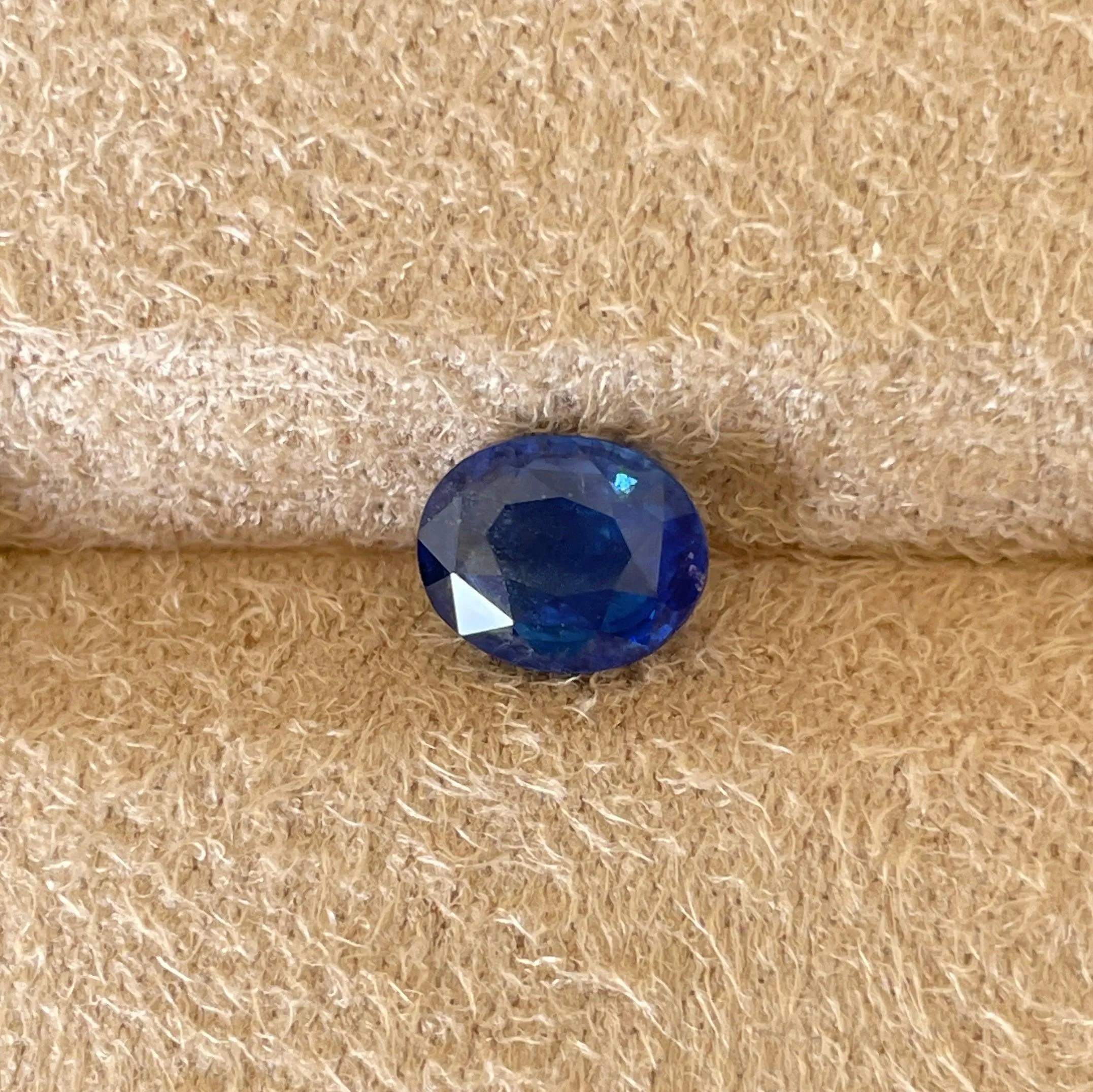 2.02 crt Royal Blue Sapphire/Blue Sapphire/ Ceylon Blue Sapphire/ Natural Blue Sapphire/ Engagement Ring/ Engagement ring.