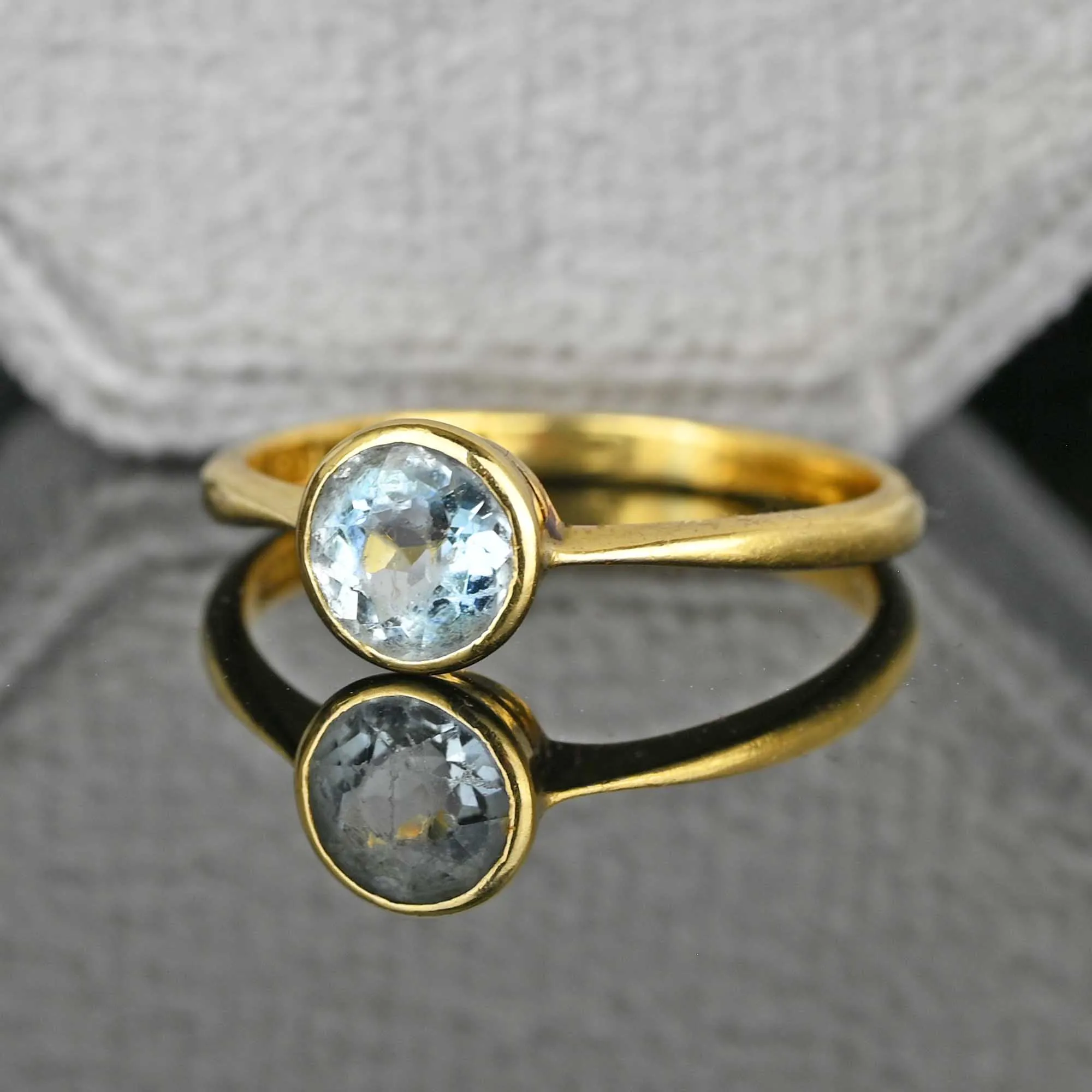 Antique Edwardian 18K Gold Aquamarine Solitaire Ring