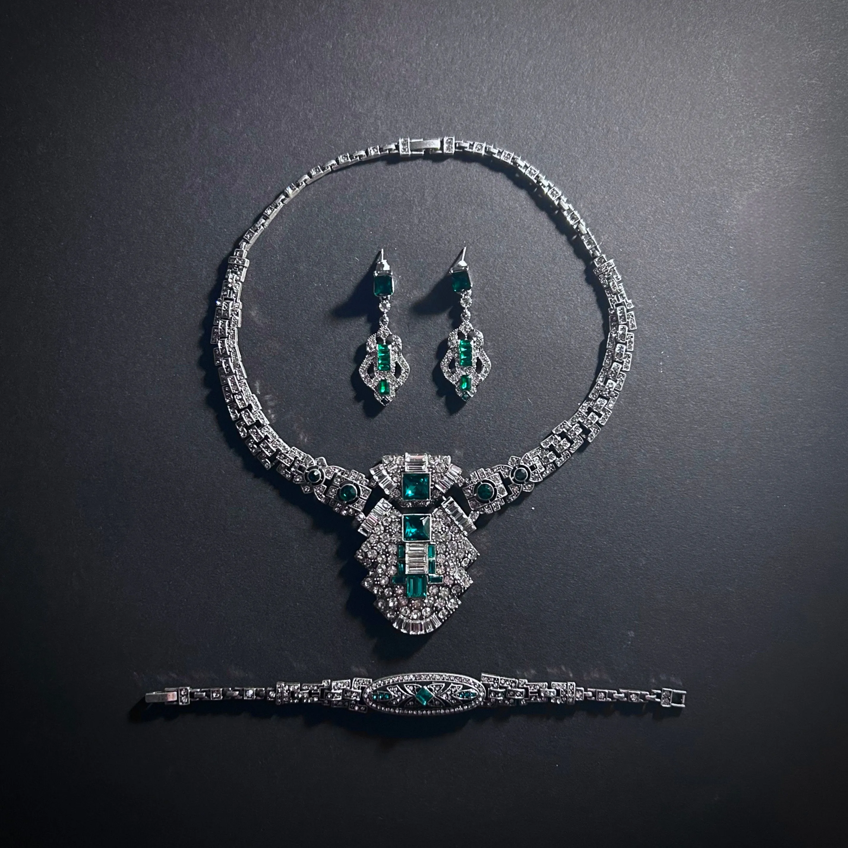 Art Deco Jewerly Set in Silver, Emerald & Rhinestones