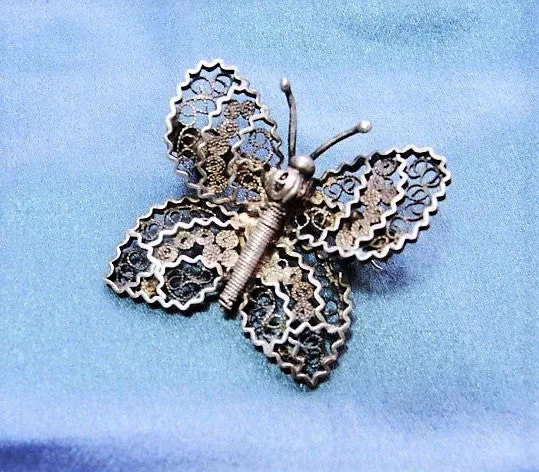 BEAUTIFUL Antique Silver Lace Like Detailed Filigree Butterfly Brooch Insect Pin Jewelry