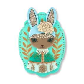 Hazel the bunny 🐰 - brooch