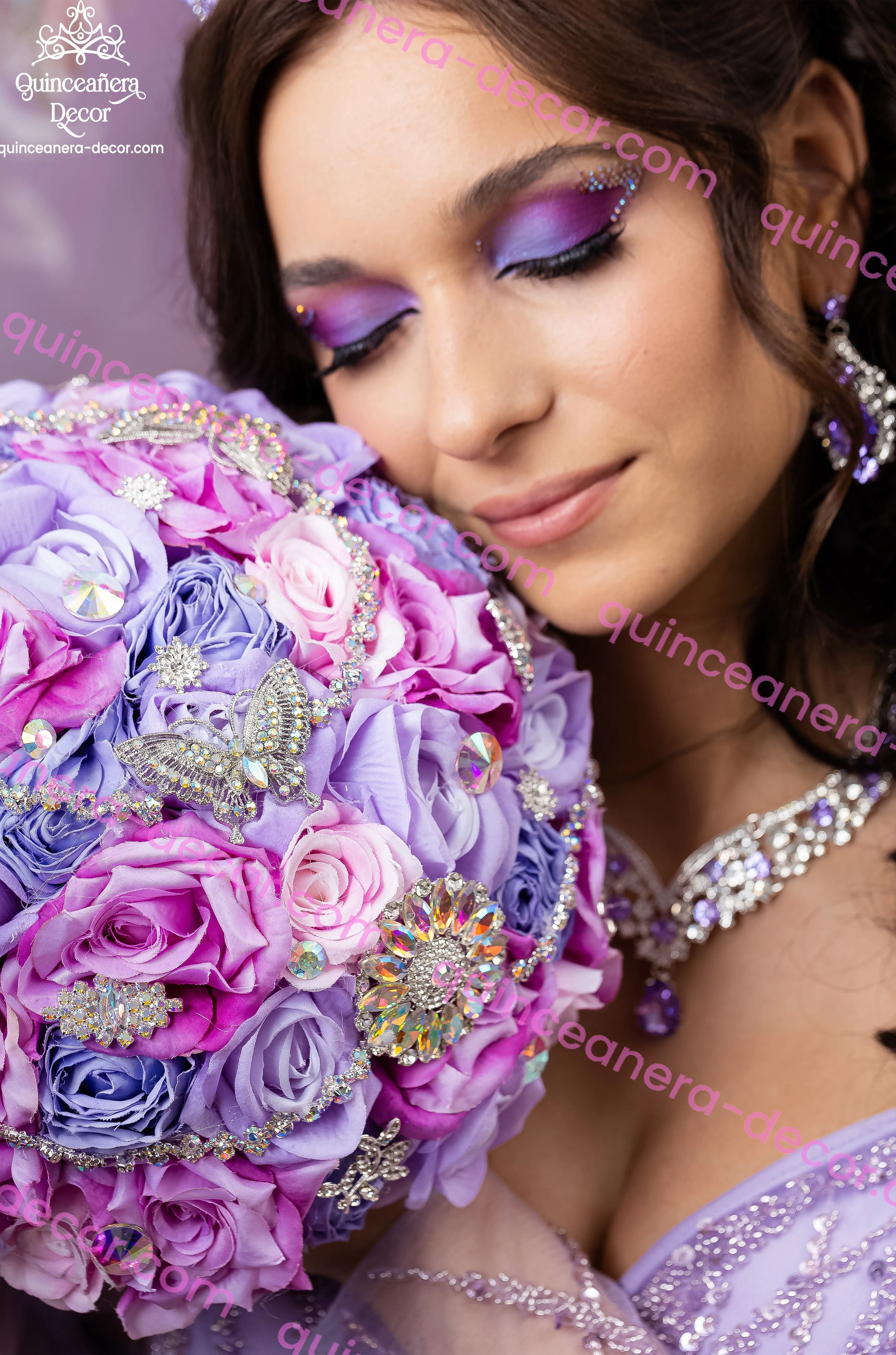 Lilac Iridescent ramo para quinceañera 13 inches