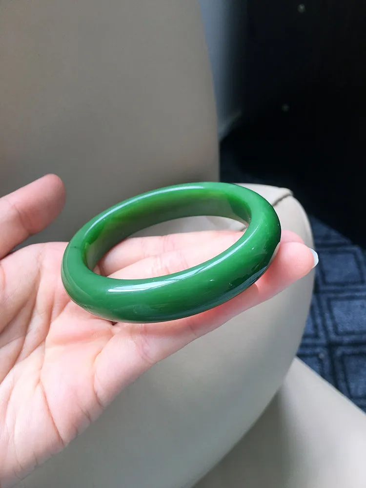 Natural Jade Bangle Nephrite Bangle Internal Diameter 56mm NBE023