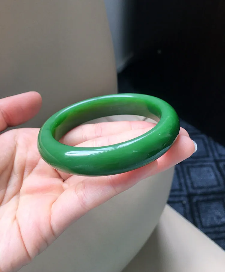 Natural Jade Bangle Nephrite Bangle Internal Diameter 56mm NBE023