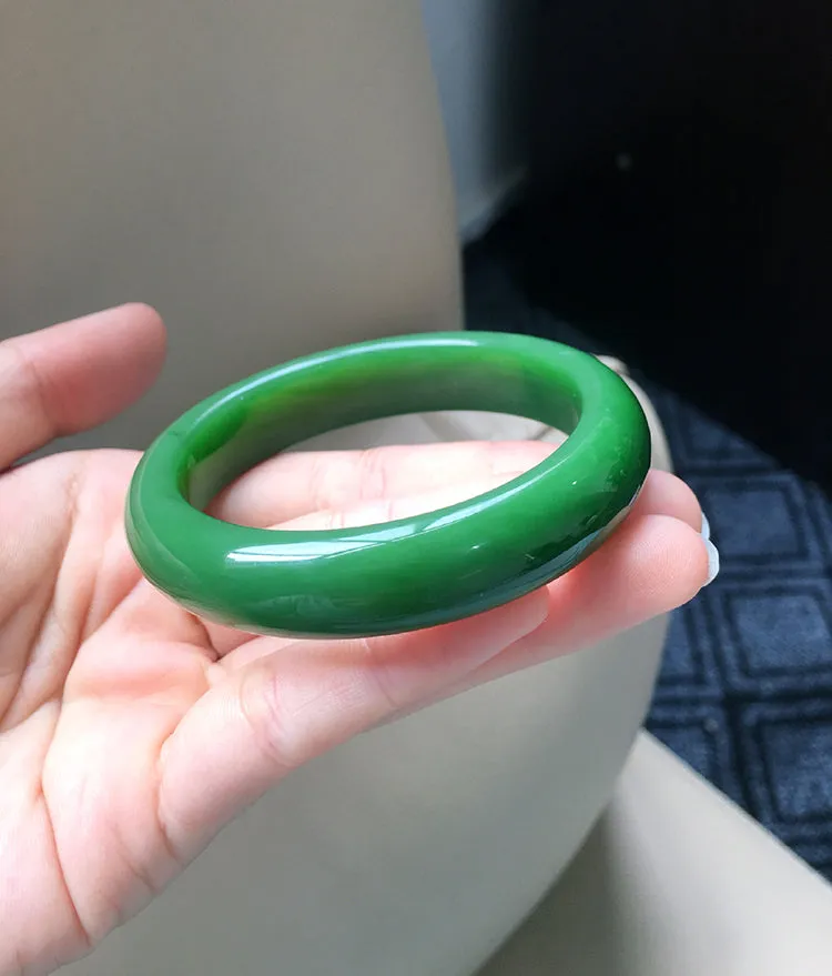 Natural Jade Bangle Nephrite Bangle Internal Diameter 56mm NBE023