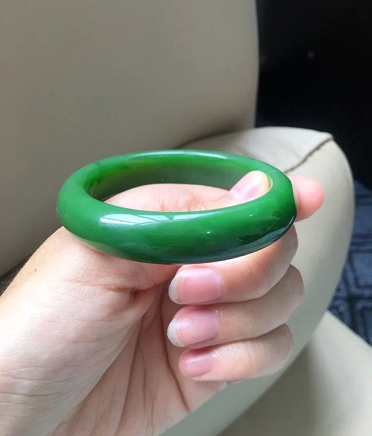 Natural Jade Bangle Nephrite Bangle Internal Diameter 56mm NBE023