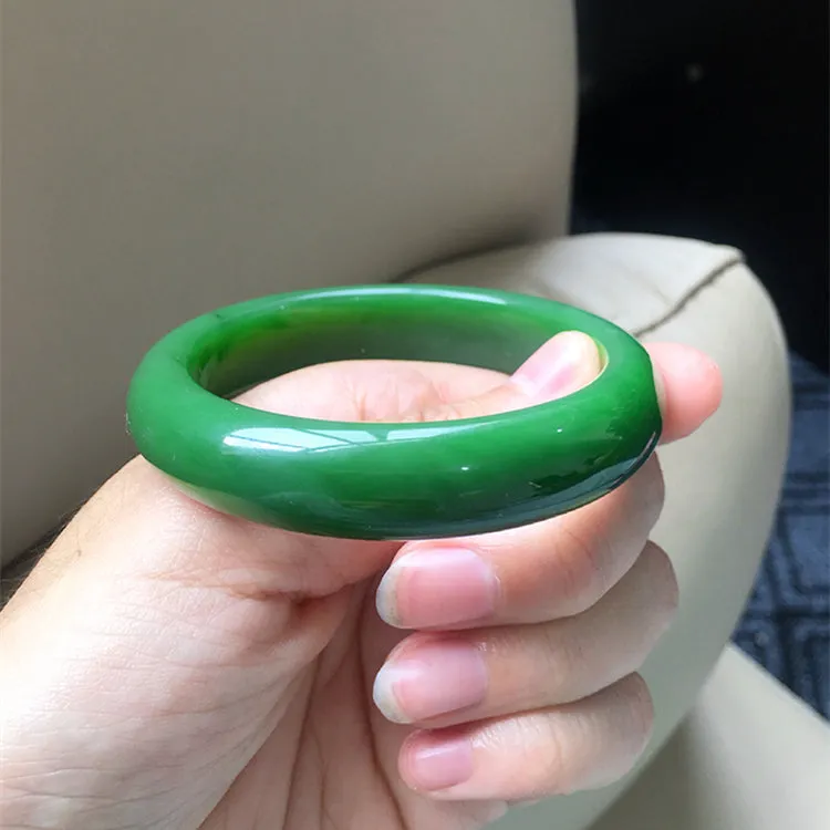 Natural Jade Bangle Nephrite Bangle Internal Diameter 56mm NBE023