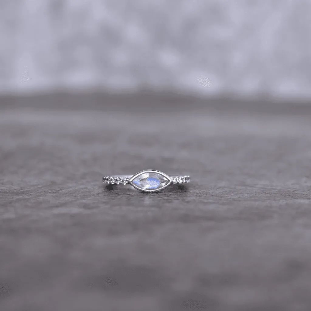 Subtle Elegance - Moonstone Ring