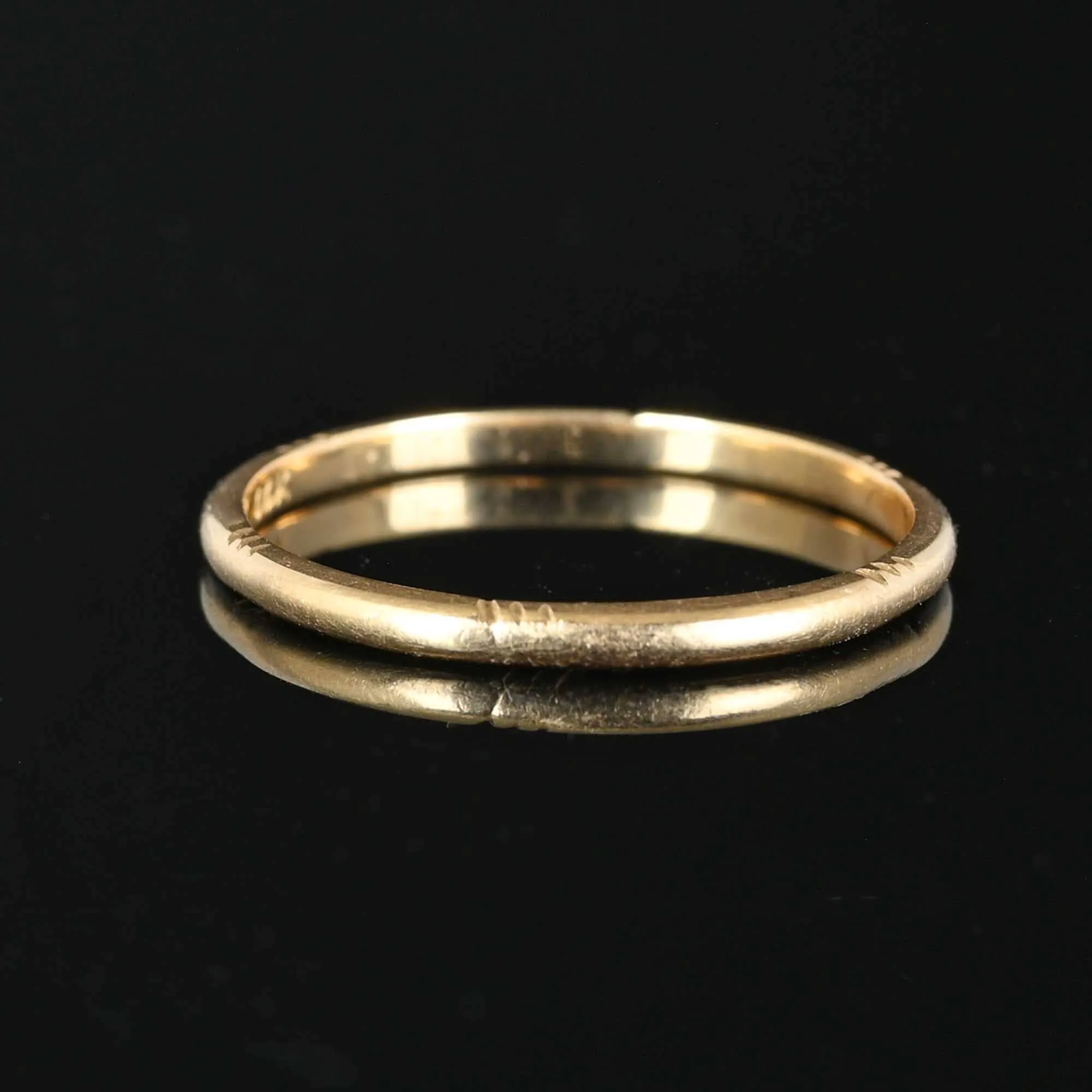 Vintage 14K Gold Thin Wedding Band Ring