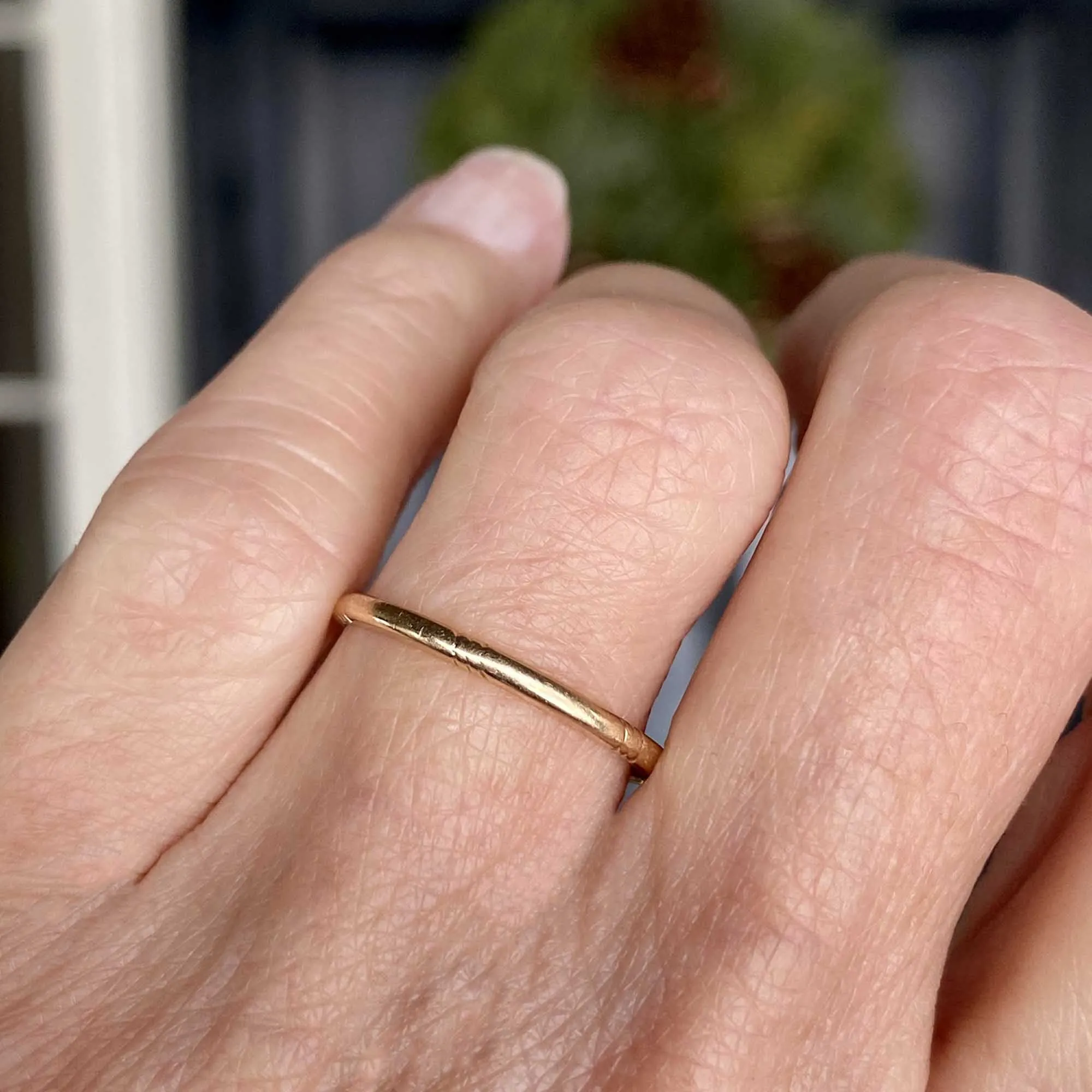 Vintage 14K Gold Thin Wedding Band Ring