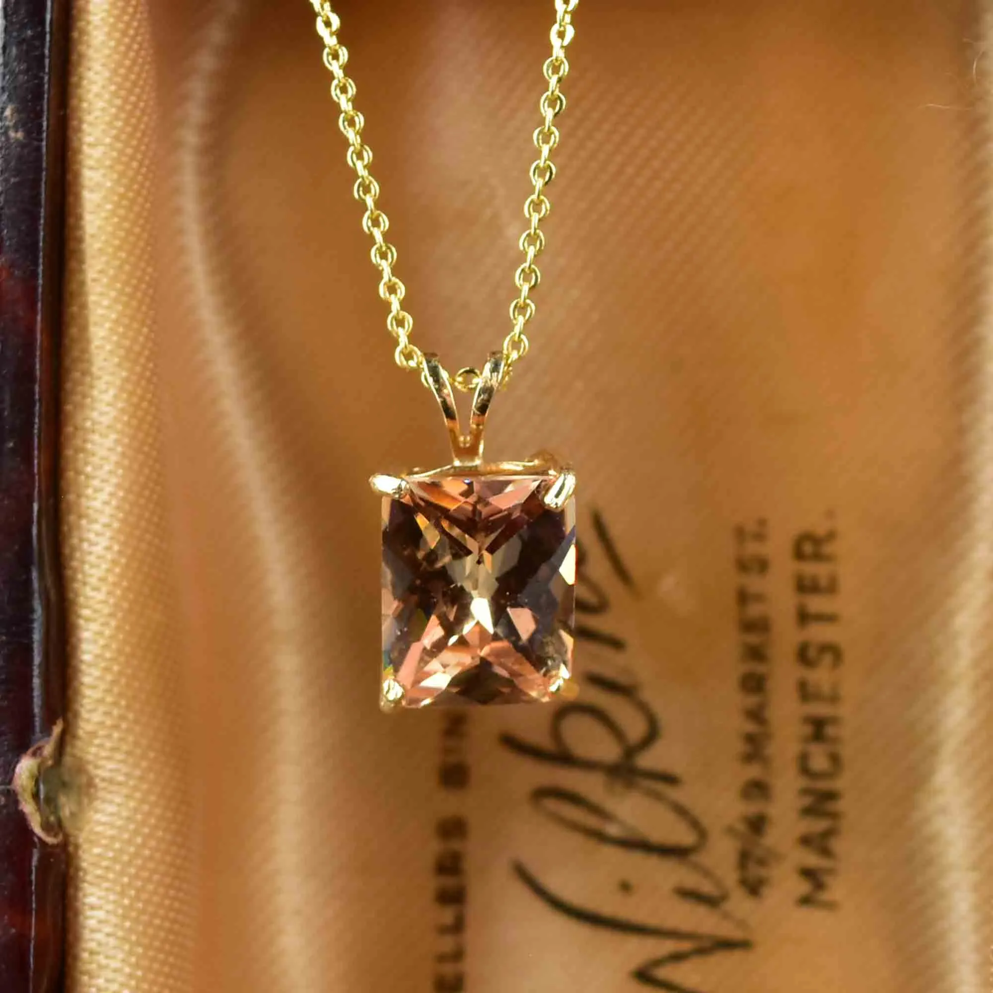 Vintage Checkerboard Cut Citrine 14K Gold Pendant Necklace