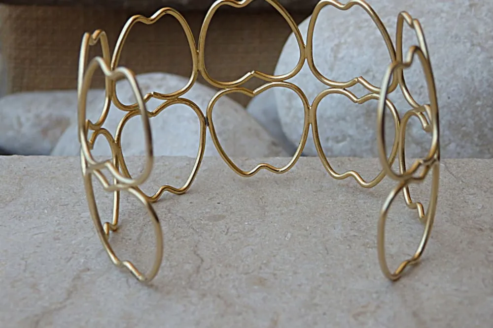 Wire open bracelet